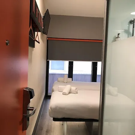 호텔 이지호텔 3*