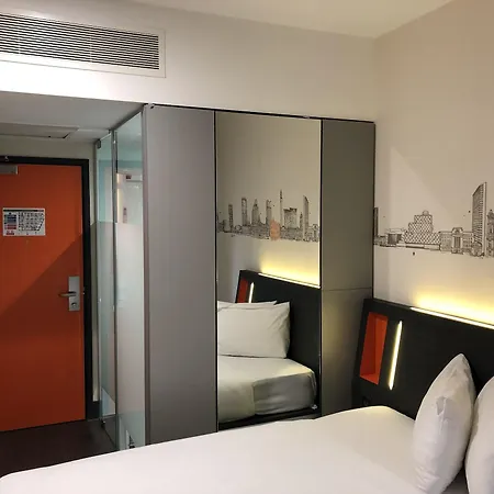 Szálloda Easyhotel 3*
